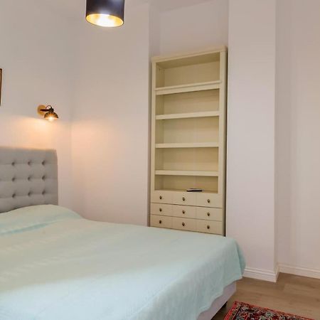 Inova Central Apartment Bucarest Esterno foto
