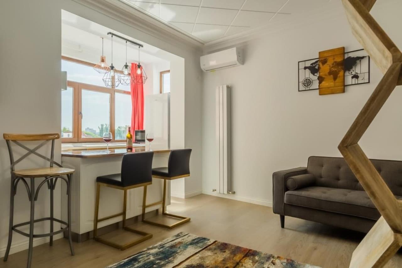 Inova Central Apartment Bucarest Esterno foto
