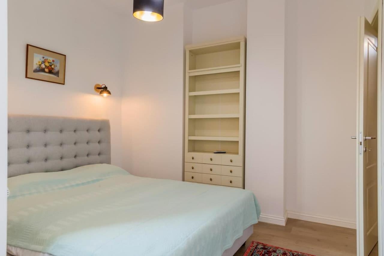 Inova Central Apartment Bucarest Esterno foto