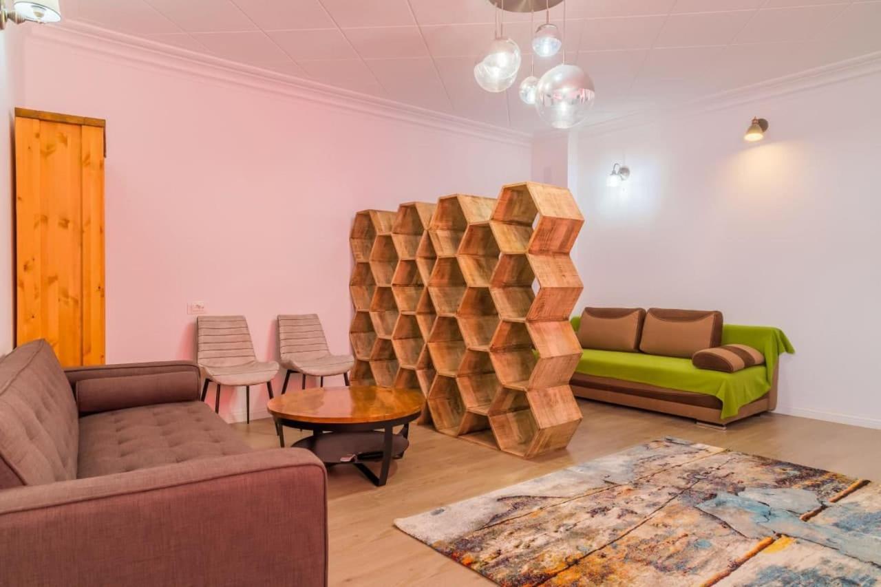 Inova Central Apartment Bucarest Esterno foto